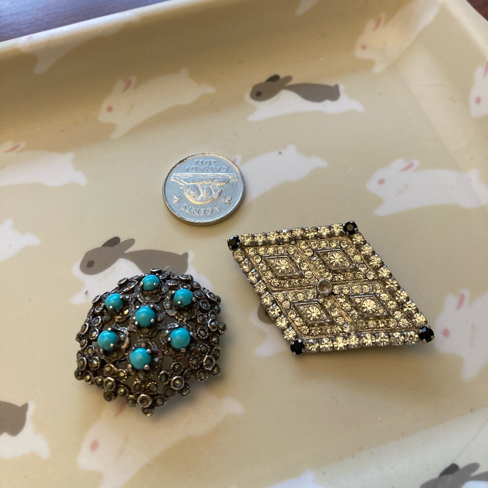 Two vintage brooches